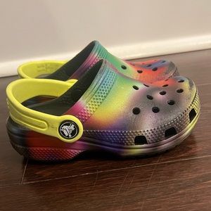 Black/multi toddler Crocs Sz 10C